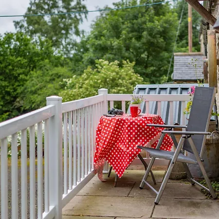 1 Bed In Brampton 73577 度假居