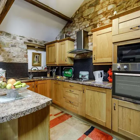 1 Bed In Brampton Oc-73577 Holiday home *